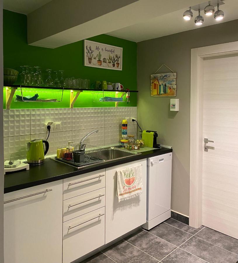 Paneon Apartments Nea Iraklitsa Екстериор снимка